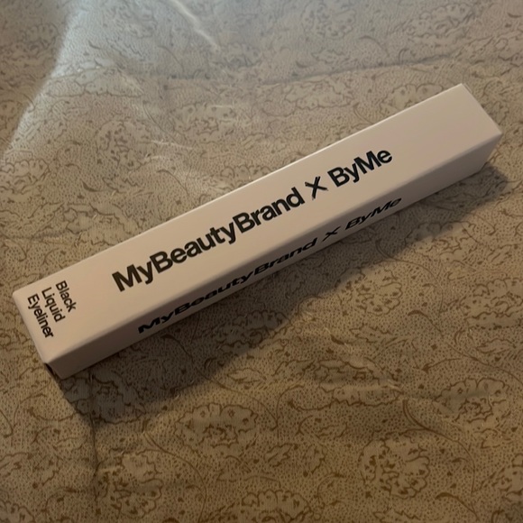 BNIB ByMe Black Liquid Eyeliner - Picture 2 of 5